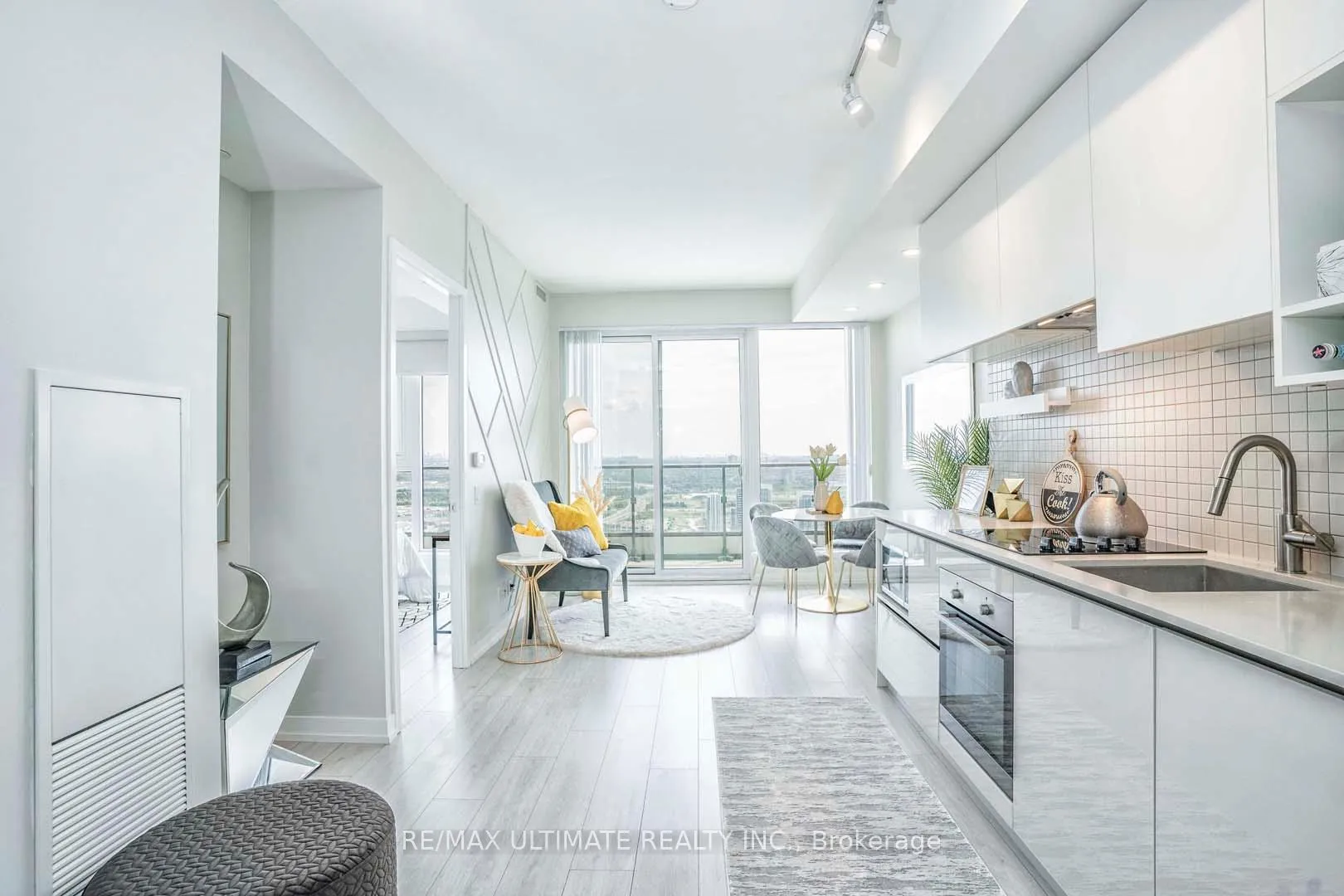 Photo 7 of Unit 4005, 5 Buttermill Avenue, Vaughan, Vaughan Corporate Centre — HOMEH
