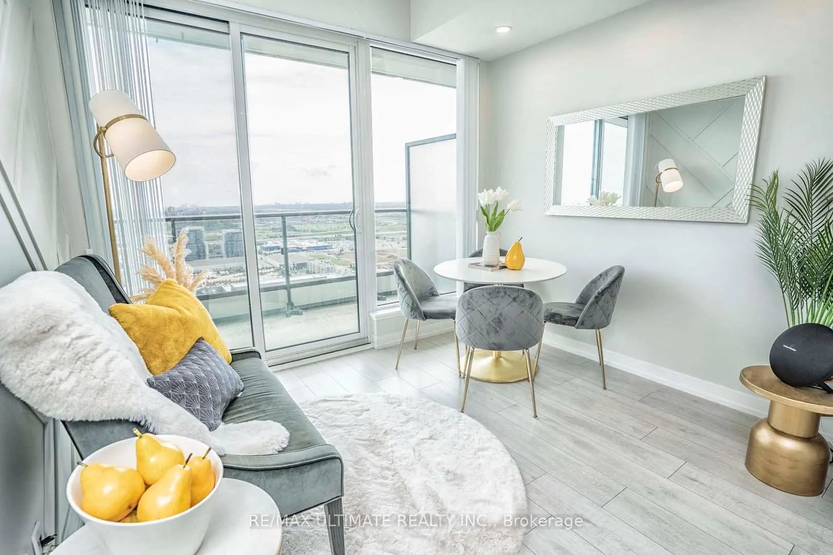 Photo 8 of Unit 4005, 5 Buttermill Avenue, Vaughan, Vaughan Corporate Centre — HOMEH