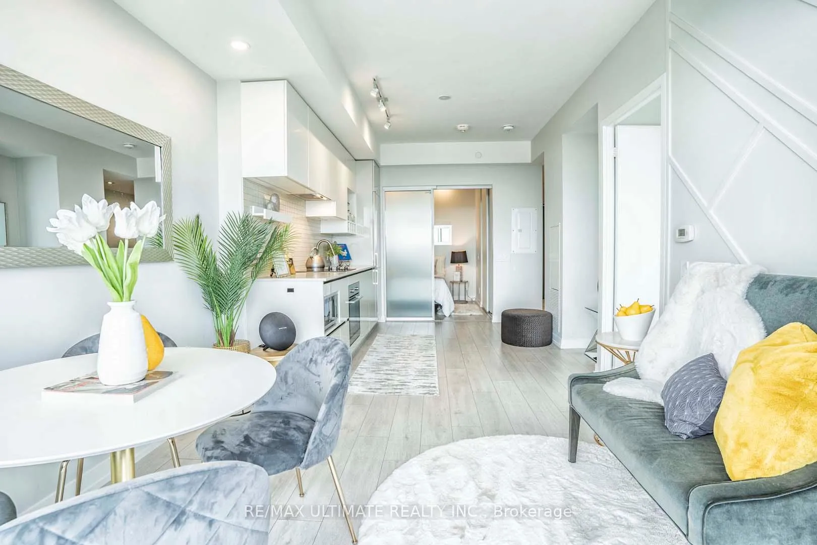 Photo 11 of Unit 4005, 5 Buttermill Avenue, Vaughan, Vaughan Corporate Centre — HOMEH
