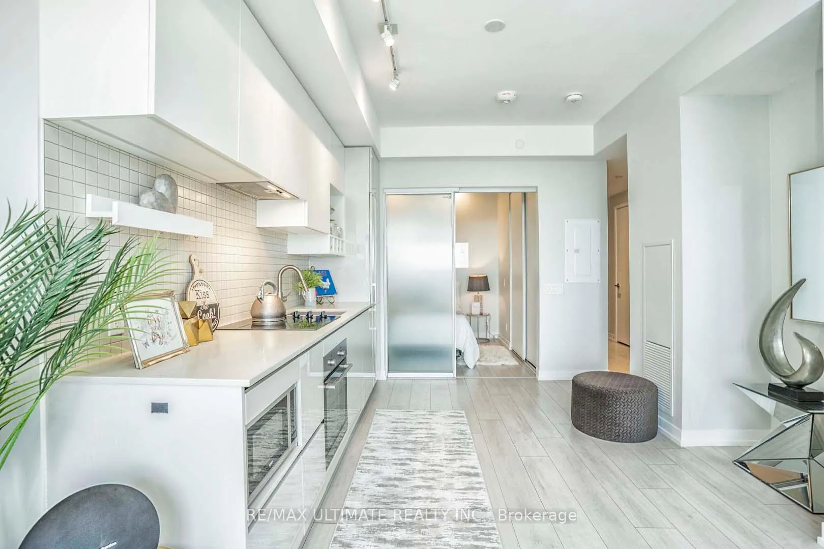 Photo 12 of Unit 4005, 5 Buttermill Avenue, Vaughan, Vaughan Corporate Centre — HOMEH