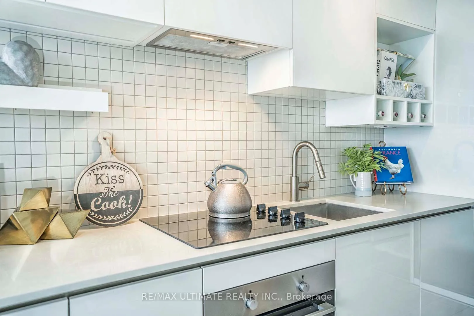 Photo 13 of Unit 4005, 5 Buttermill Avenue, Vaughan, Vaughan Corporate Centre — HOMEH