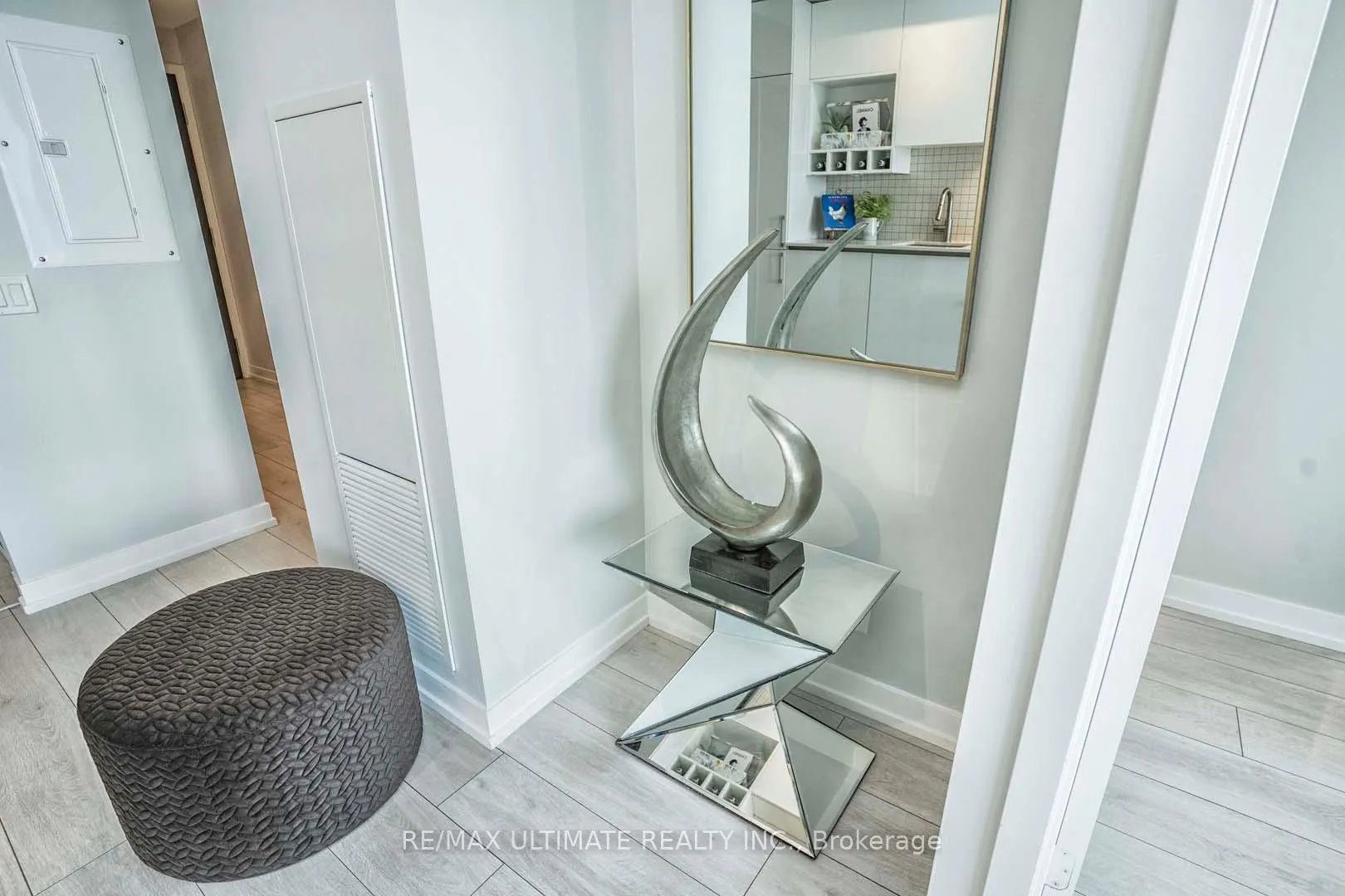 Photo 15 of Unit 4005, 5 Buttermill Avenue, Vaughan, Vaughan Corporate Centre — HOMEH