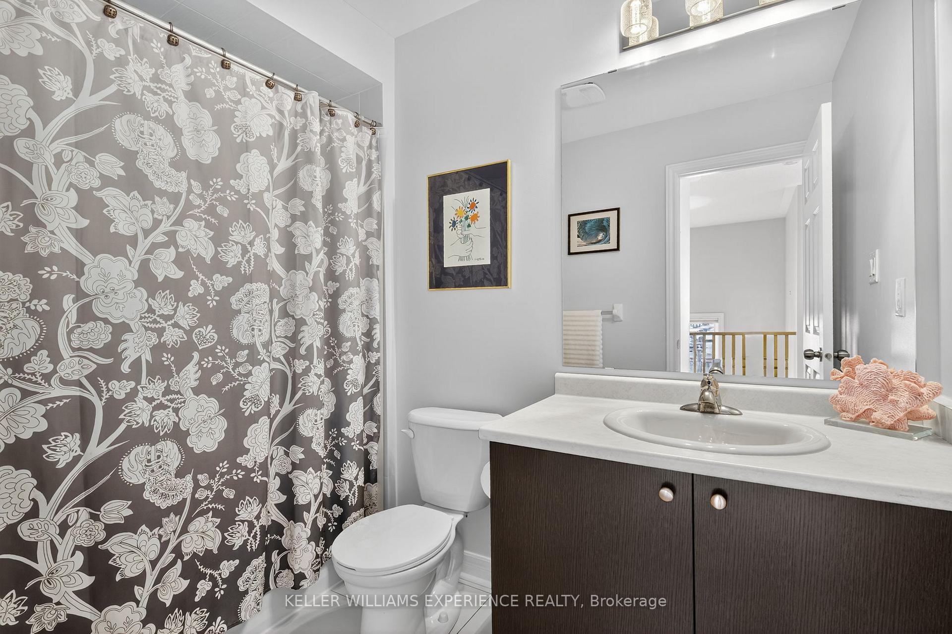 Photo 16 of 70 Pearcey Crescent, Barrie, Bayfield — HOMEH