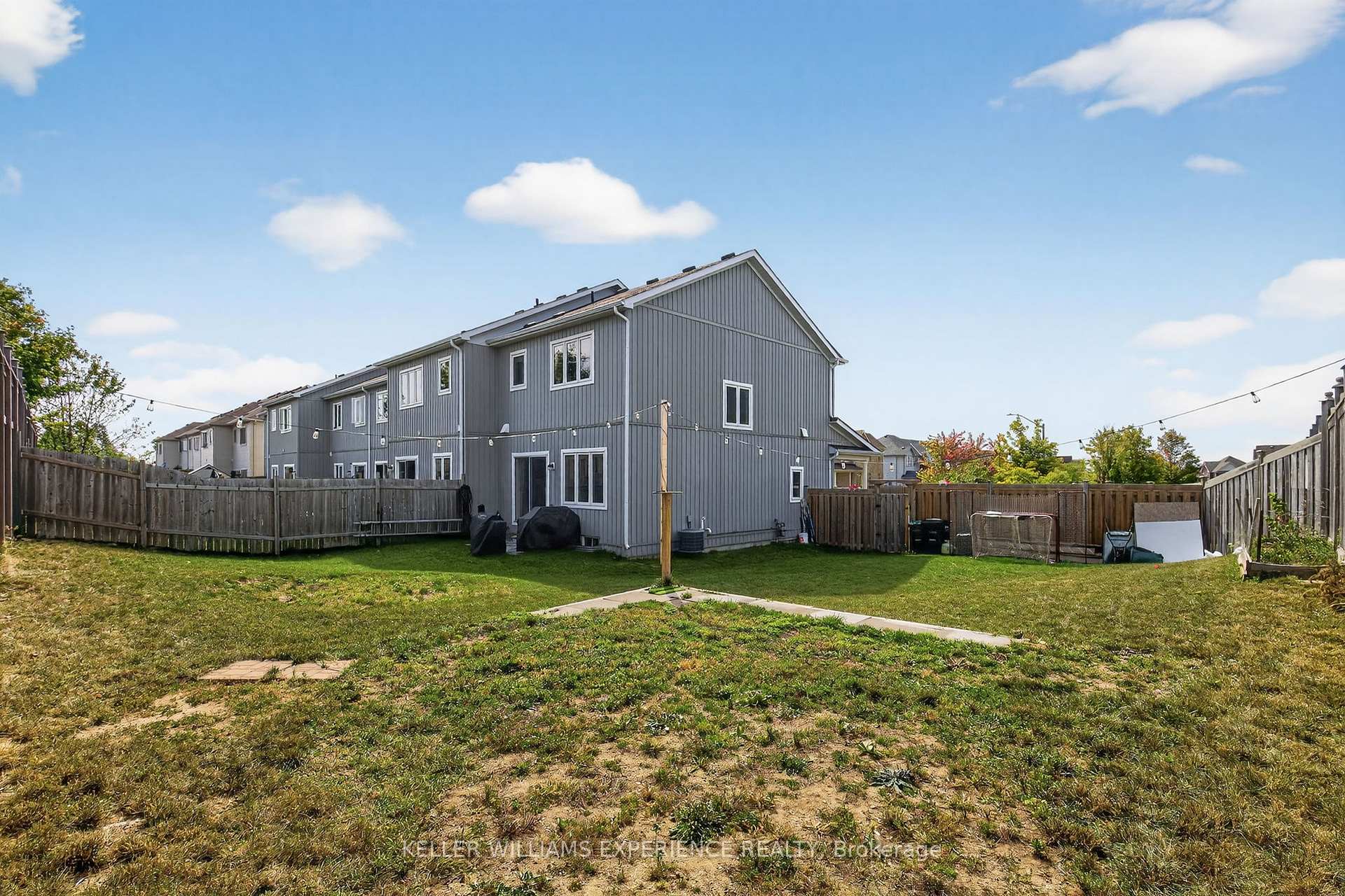 Photo 20 of 70 Pearcey Crescent, Barrie, Bayfield — HOMEH