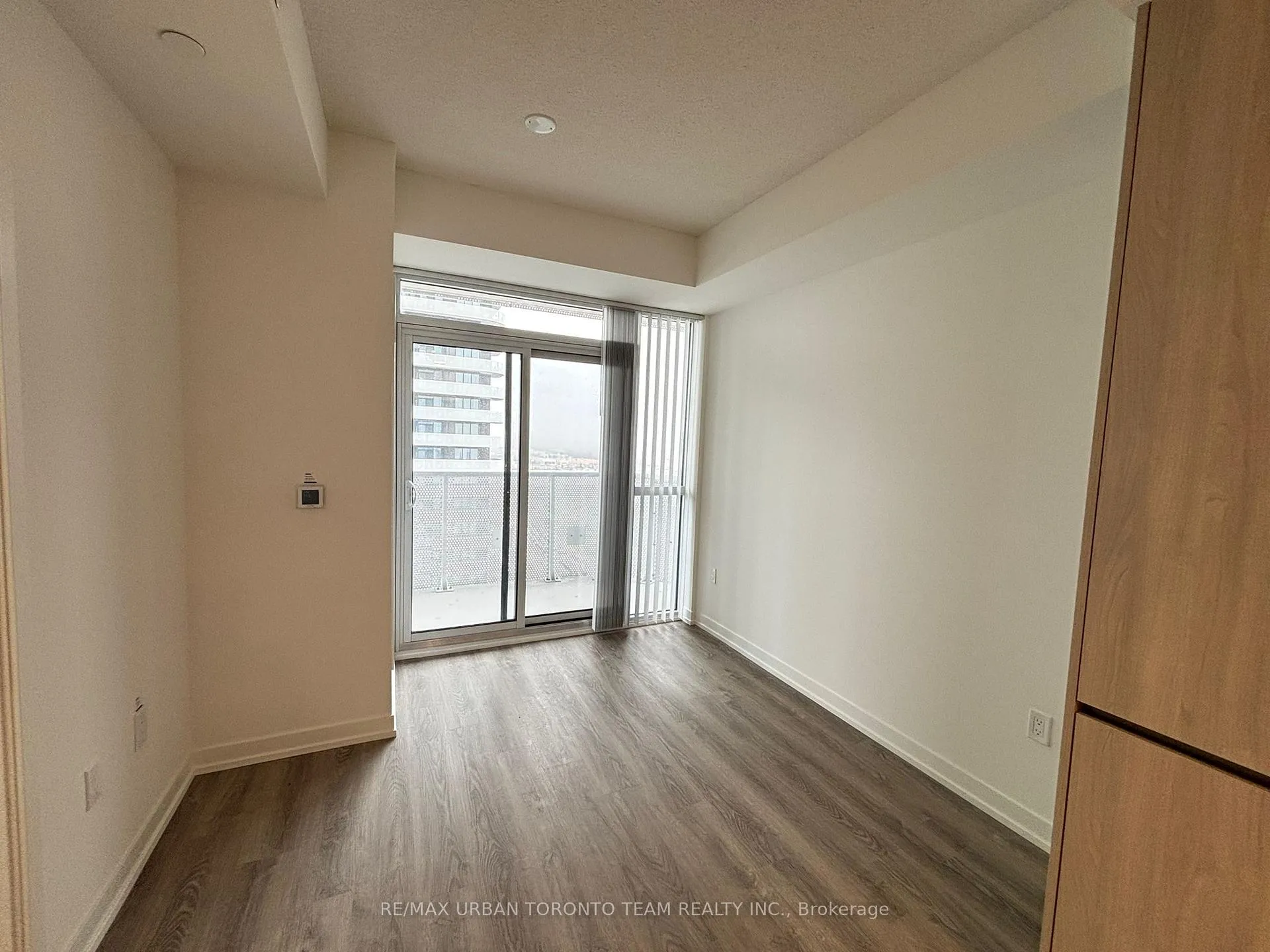Photo 5 of Unit 2001, 8 Interchange Way, Vaughan, Vaughan Corporate Centre — HOMEH