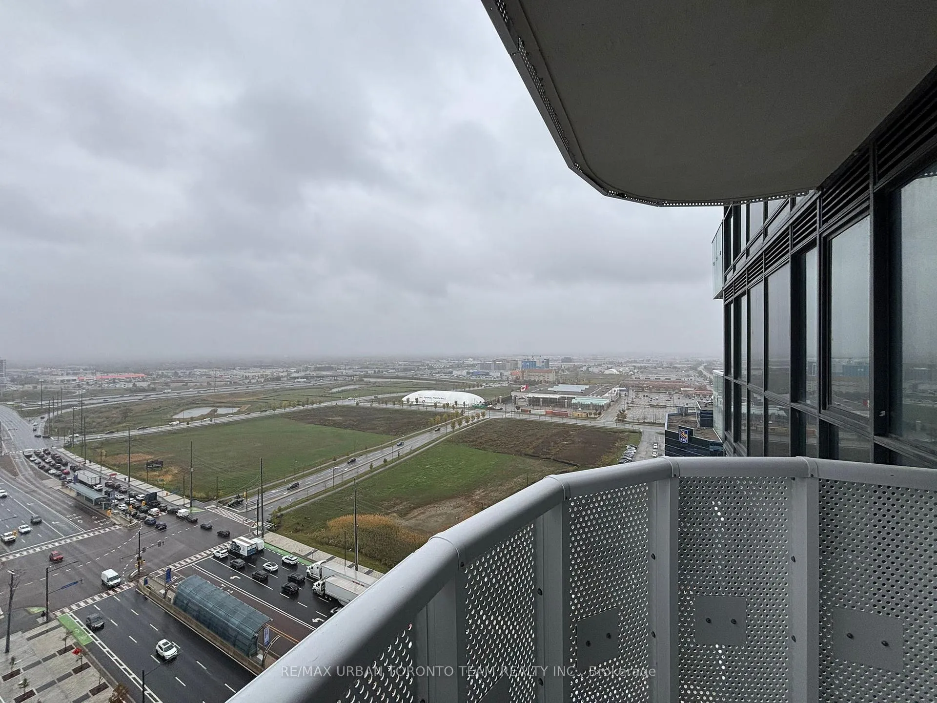 Photo 7 of Unit 2001, 8 Interchange Way, Vaughan, Vaughan Corporate Centre — HOMEH
