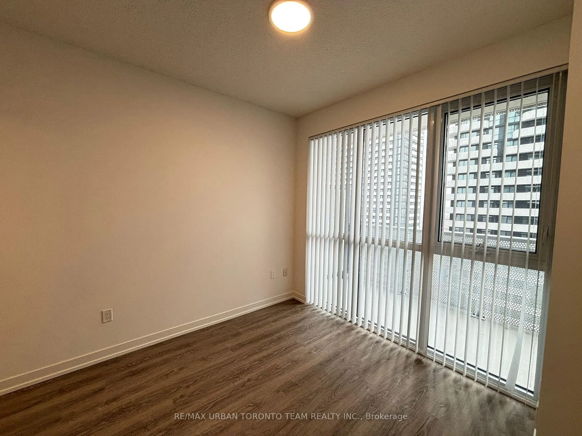 Photo 9 of Unit 2001, 8 Interchange Way, Vaughan, Vaughan Corporate Centre — HOMEH