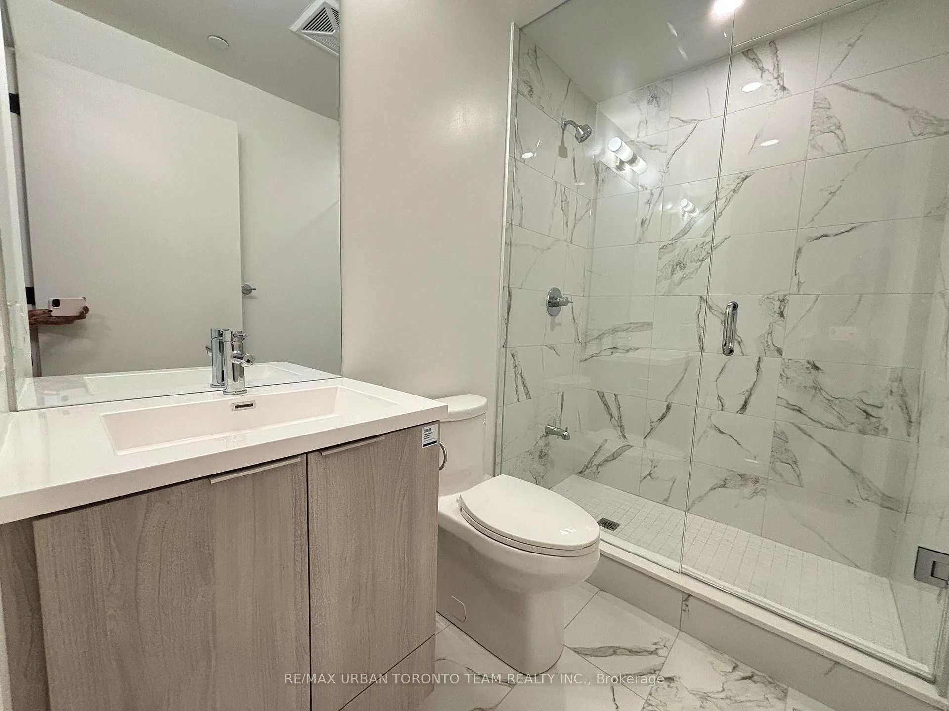 Photo 11 of Unit 2001, 8 Interchange Way, Vaughan, Vaughan Corporate Centre — HOMEH
