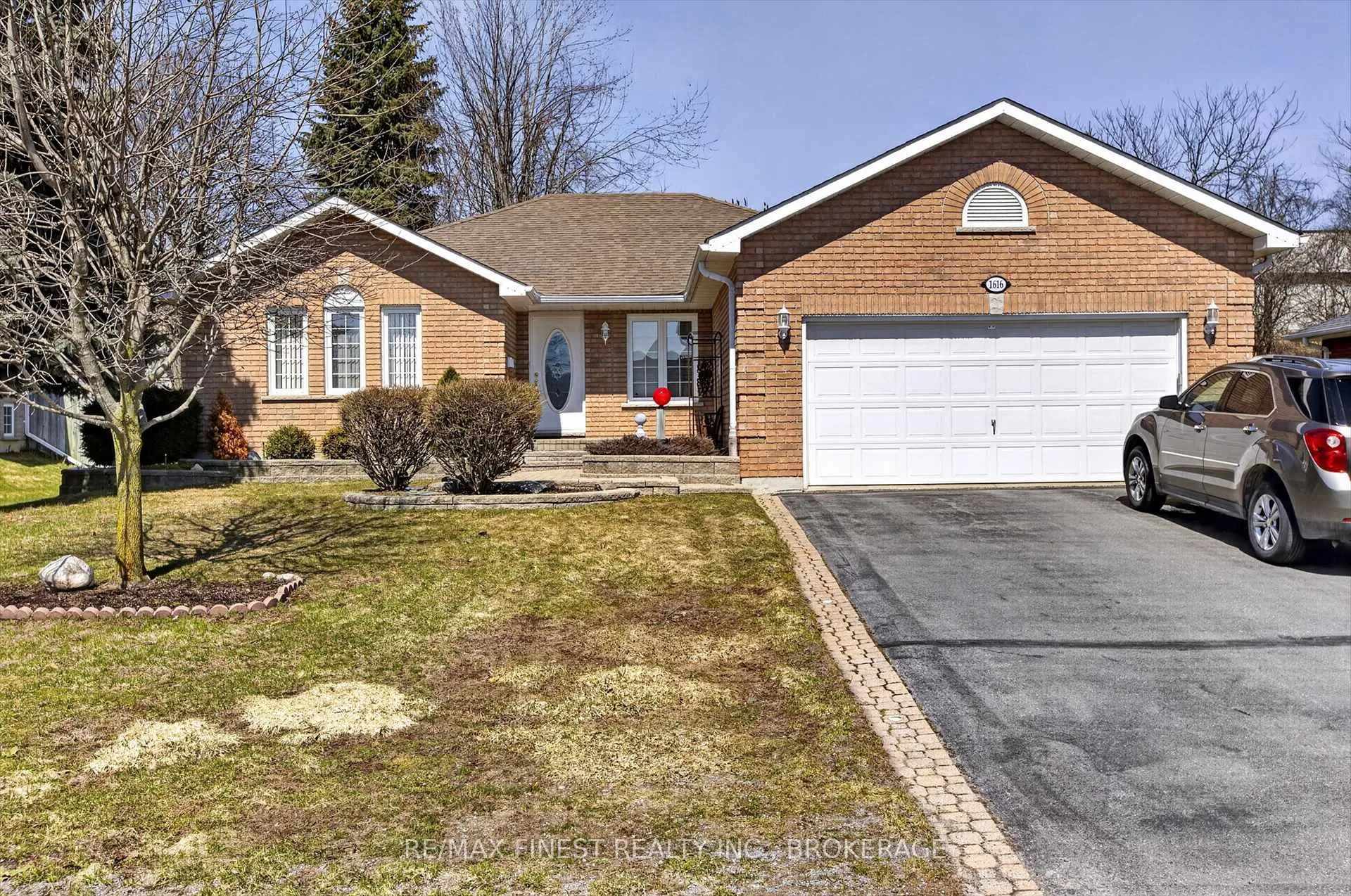 Photo 1 of 1616 College Park Drive, Peterborough, Otonabee Ward 1 — HOMEH