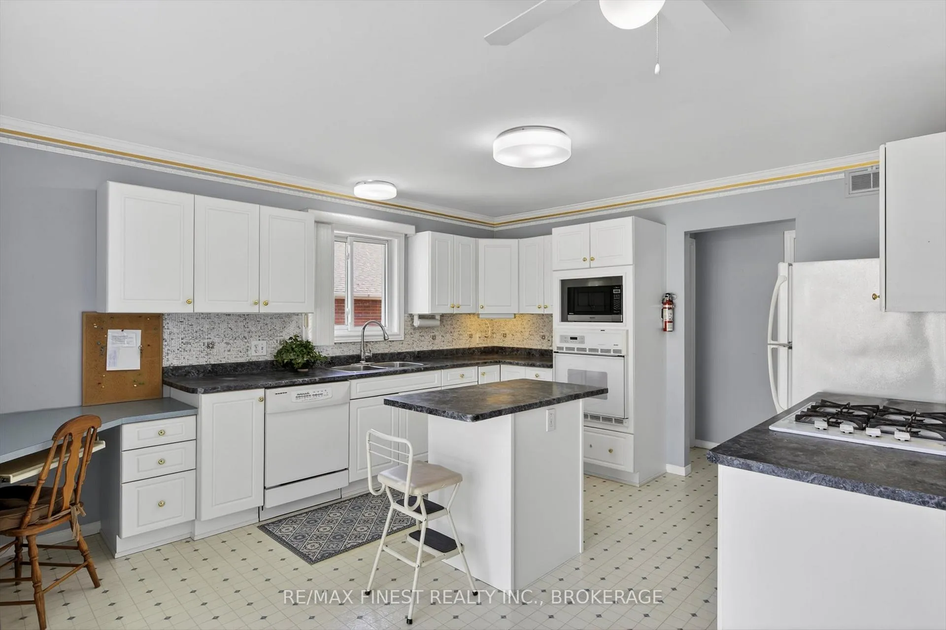 Photo 10 of 1616 College Park Drive, Peterborough, Otonabee Ward 1 — HOMEH