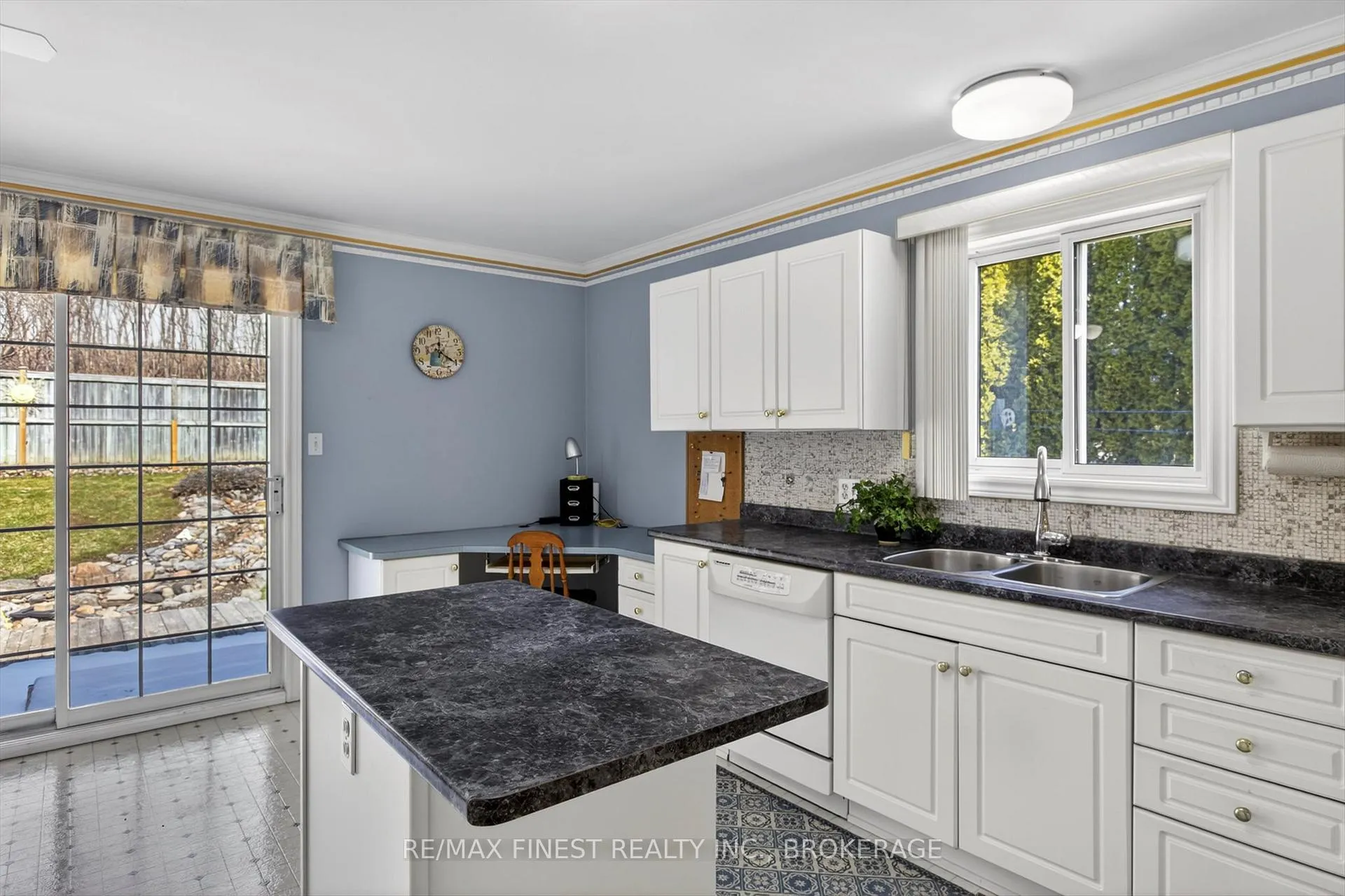 Photo 12 of 1616 College Park Drive, Peterborough, Otonabee Ward 1 — HOMEH