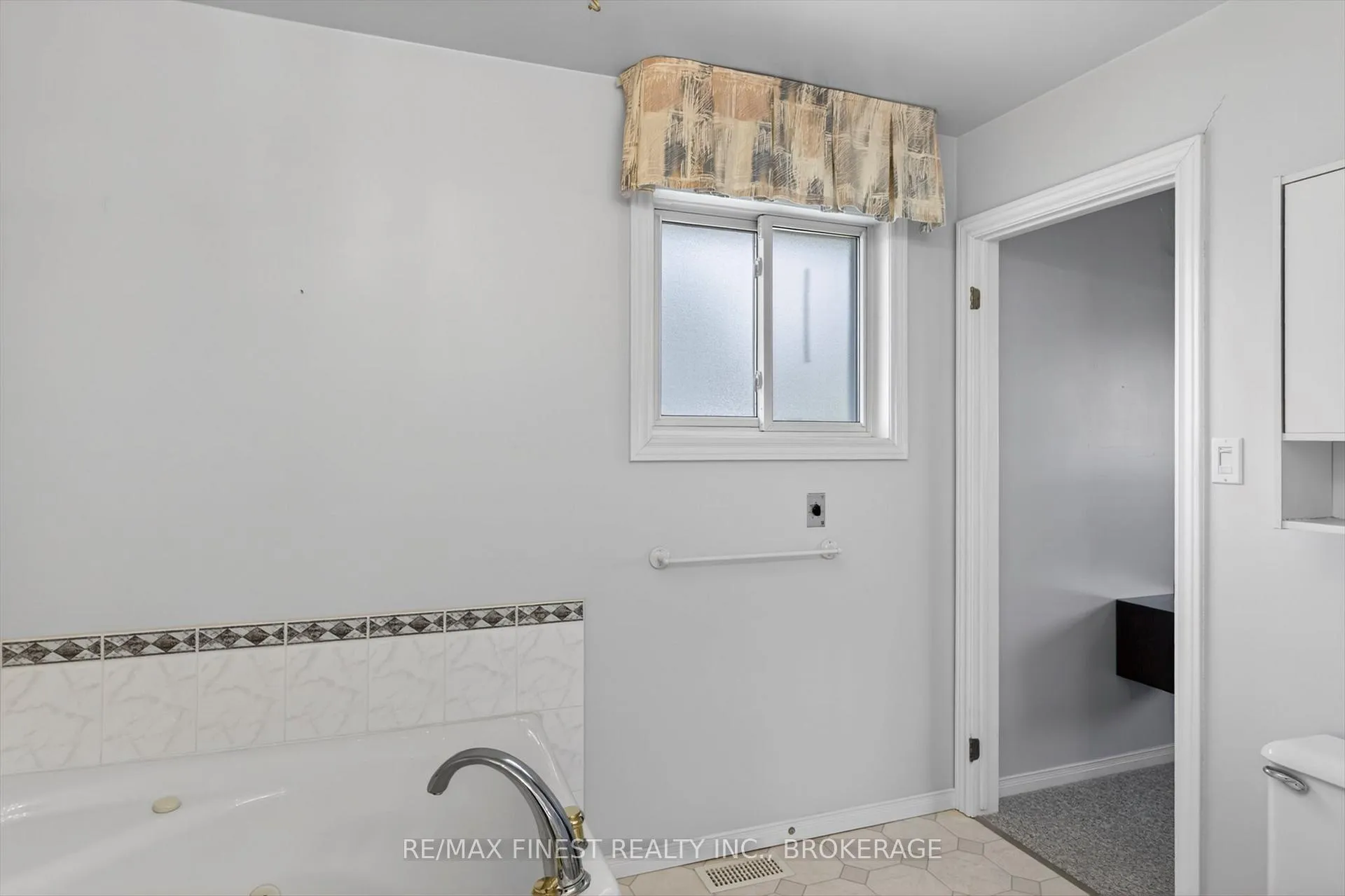 Photo 22 of 1616 College Park Drive, Peterborough, Otonabee Ward 1 — HOMEH