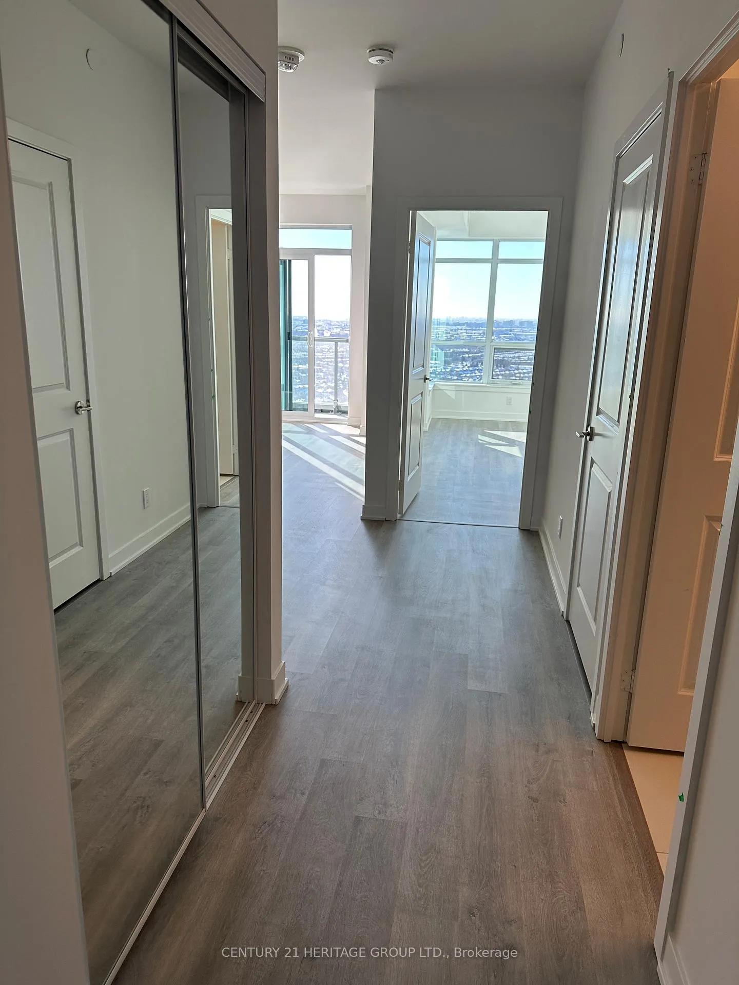 Photo 7 of Unit 2904, 30 Upper Mall Way, Vaughan, Brownridge — HOMEH