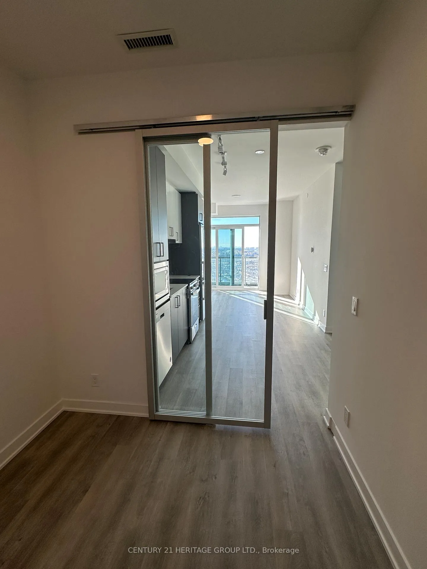 Photo 12 of Unit 2904, 30 Upper Mall Way, Vaughan, Brownridge — HOMEH