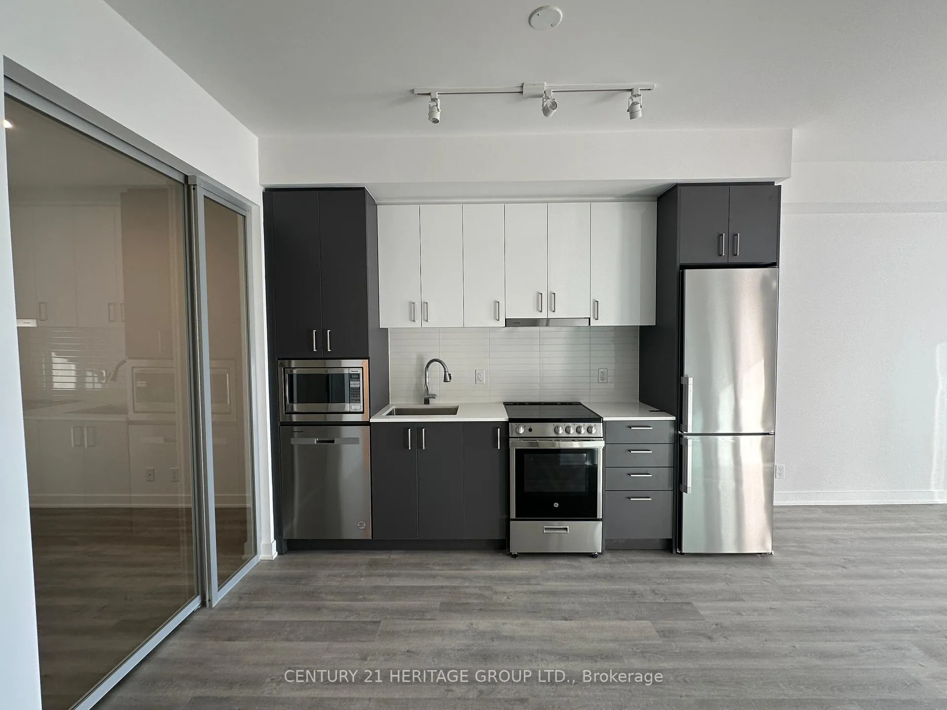 Photo 14 of Unit 2904, 30 Upper Mall Way, Vaughan, Brownridge — HOMEH
