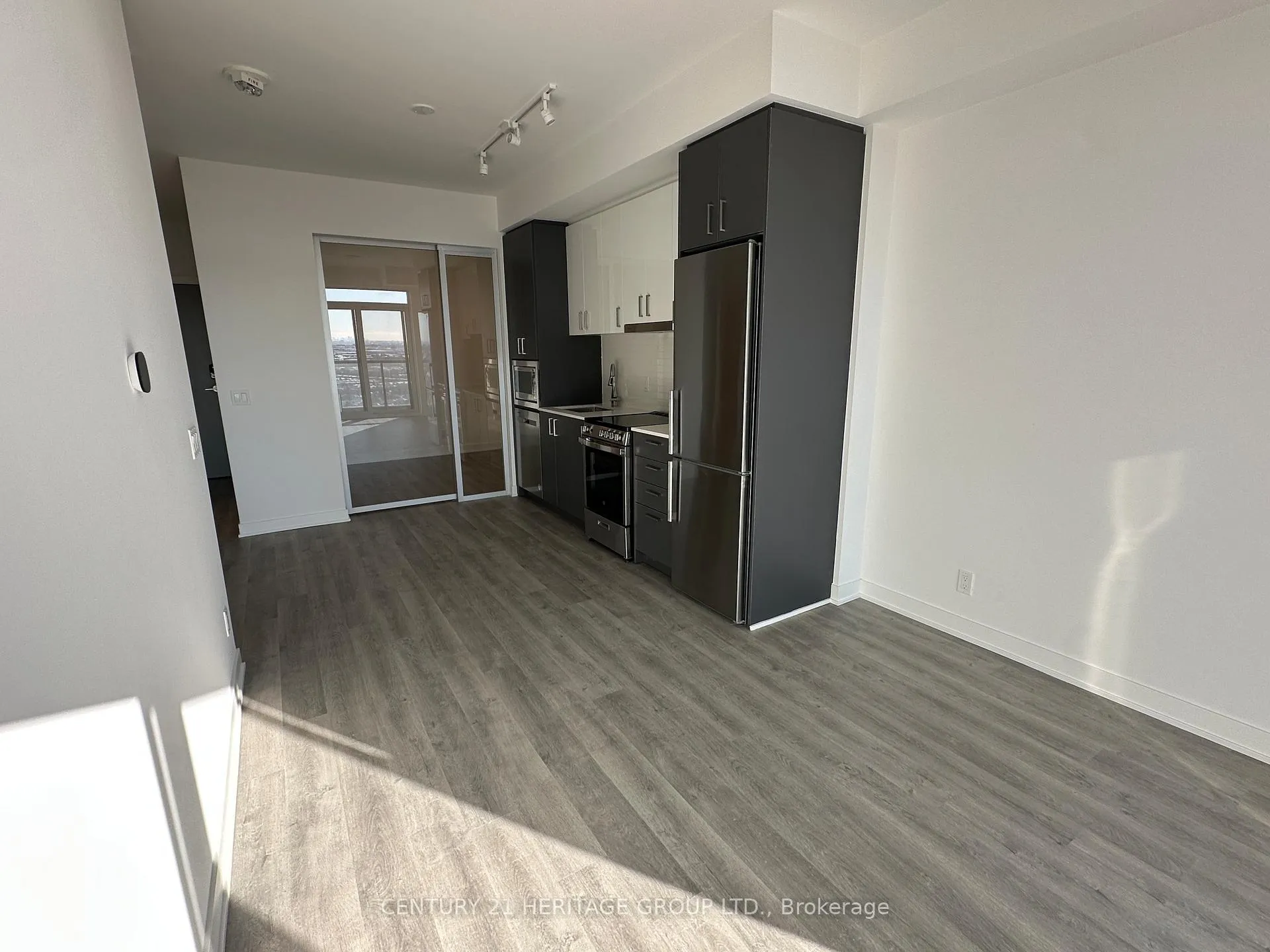Photo 16 of Unit 2904, 30 Upper Mall Way, Vaughan, Brownridge — HOMEH