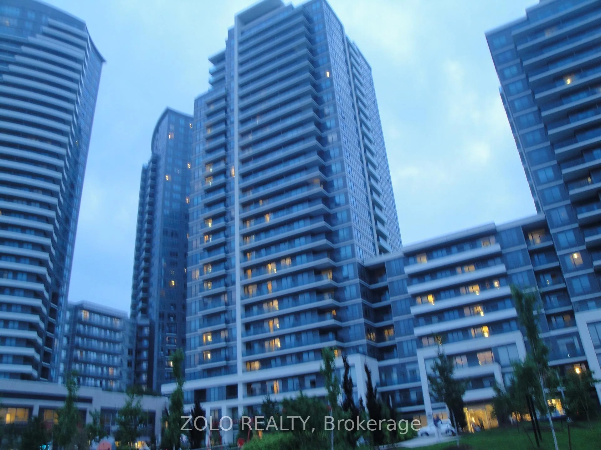 Photo 1 of Unit 2110, 7165 Yonge Street E, Markham, Grandview — HOMEH