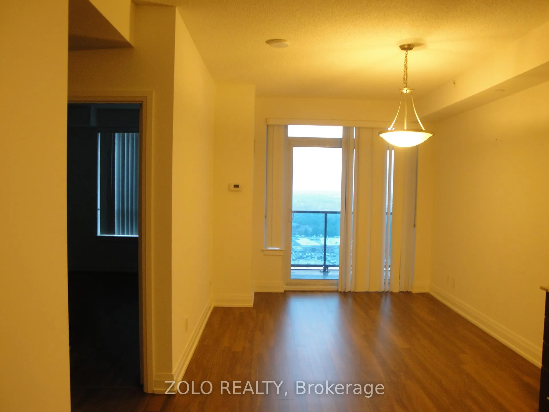Photo 5 of Unit 2110, 7165 Yonge Street E, Markham, Grandview — HOMEH