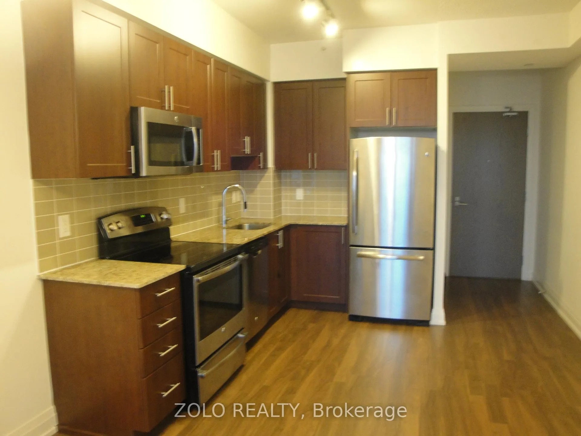 Photo 6 of Unit 2110, 7165 Yonge Street E, Markham, Grandview — HOMEH