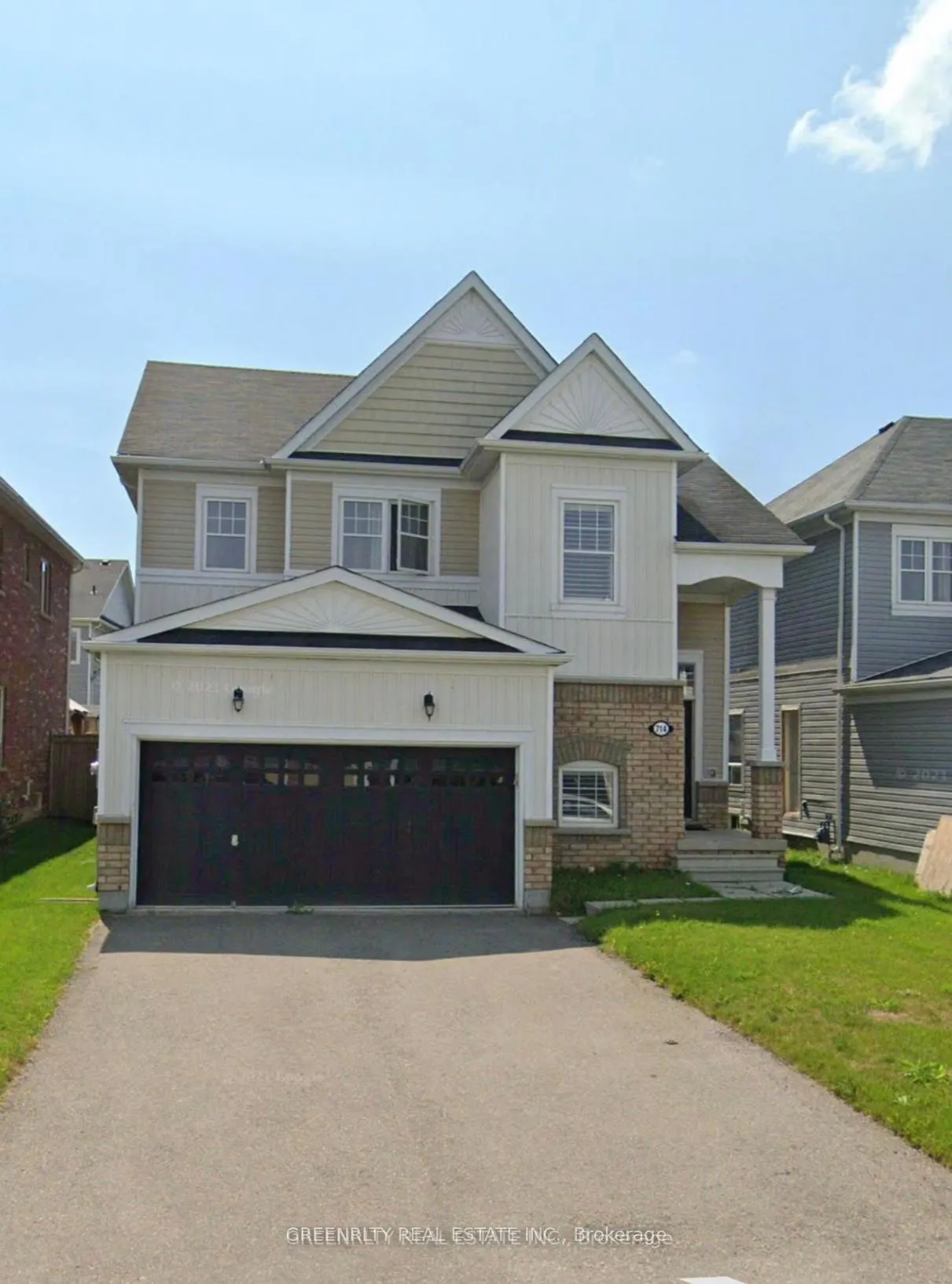 Front of Unit UPPER, 714 Halbert Drive