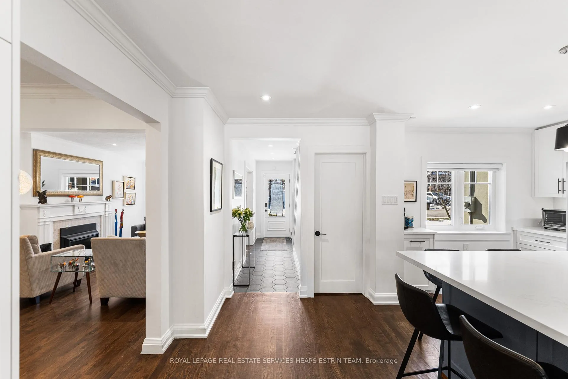 Photo 2 of 46 Donlea Drive, Toronto, Leaside — HOMEH
