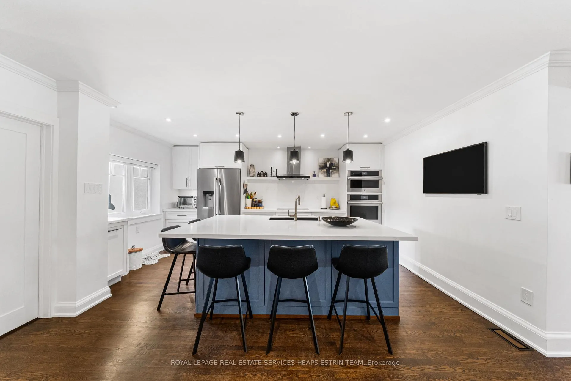 Photo 10 of 46 Donlea Drive, Toronto, Leaside — HOMEH