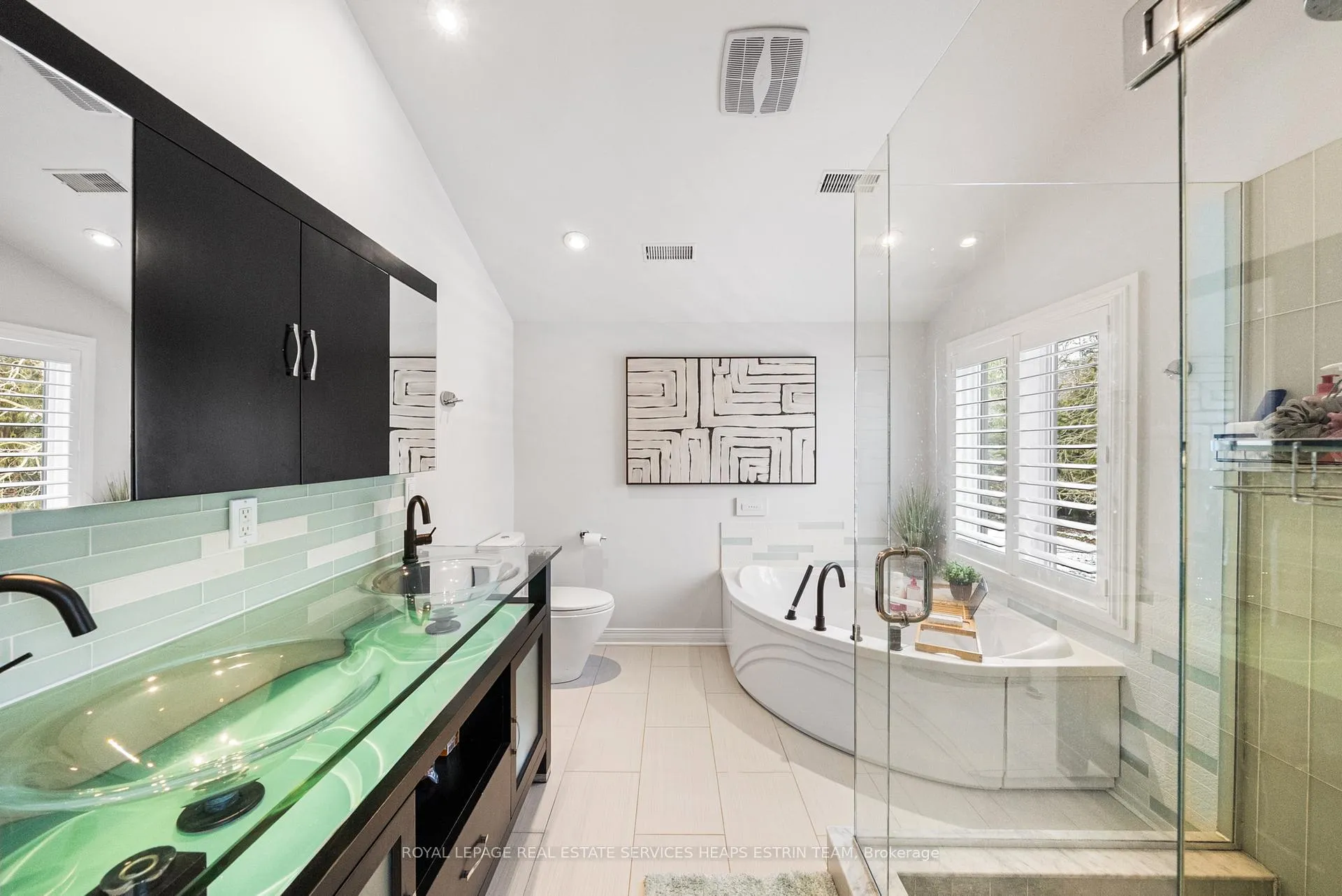 Photo 25 of 46 Donlea Drive, Toronto, Leaside — HOMEH