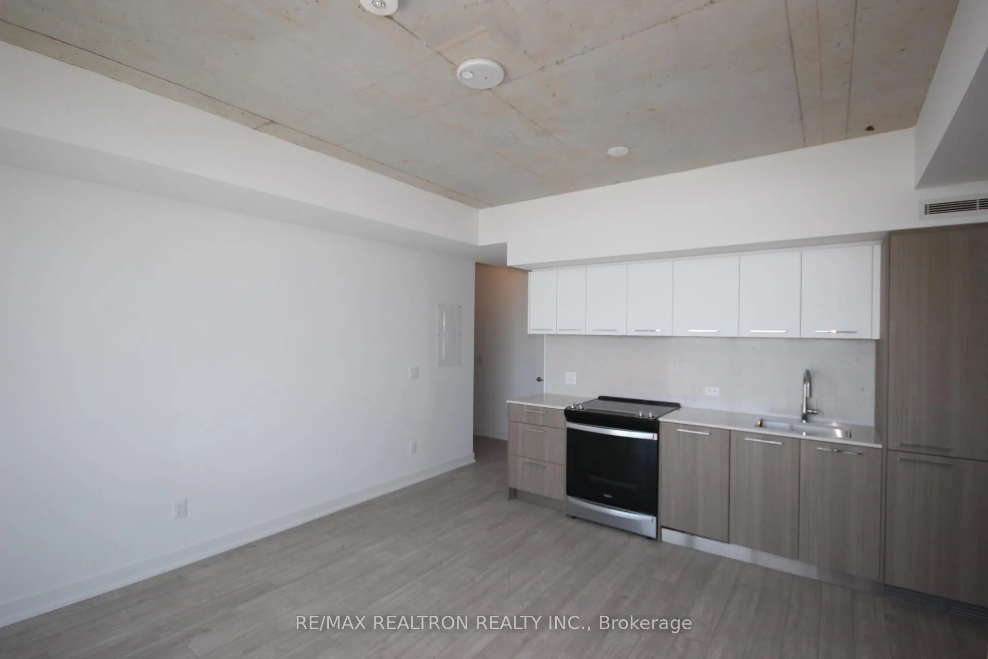 Photo 5 of Unit 1208, 45 Baseball Place, Toronto, South Riverdale — HOMEH
