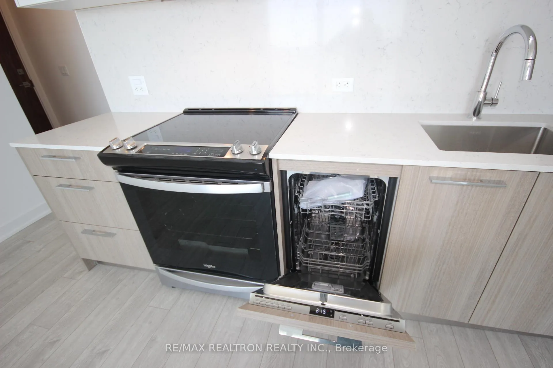 Photo 11 of Unit 1208, 45 Baseball Place, Toronto, South Riverdale — HOMEH