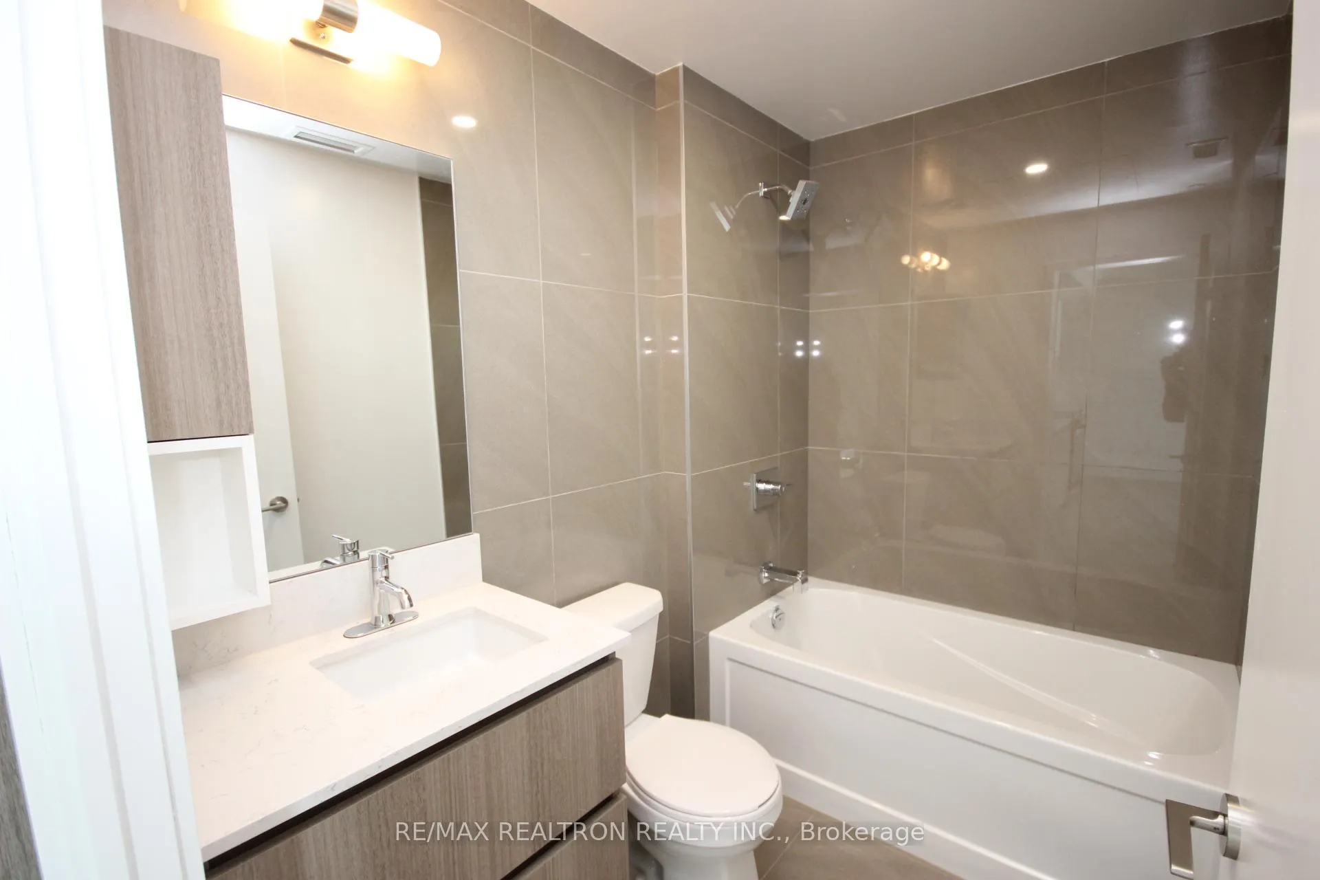 Photo 16 of Unit 1208, 45 Baseball Place, Toronto, South Riverdale — HOMEH