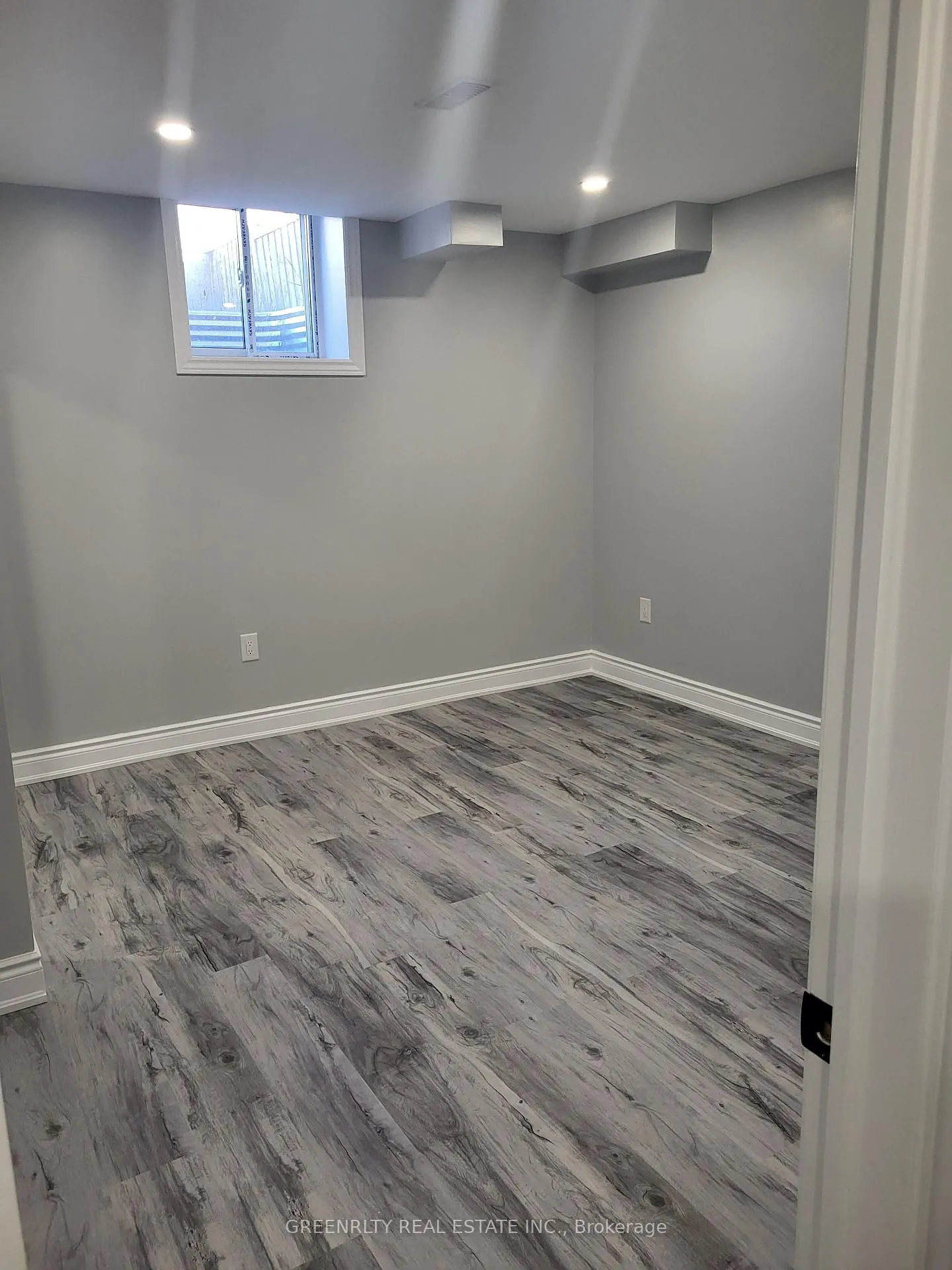 Photo 8 of Unit LOWER, 714 Halbert Drive, Shelburne — HOMEH