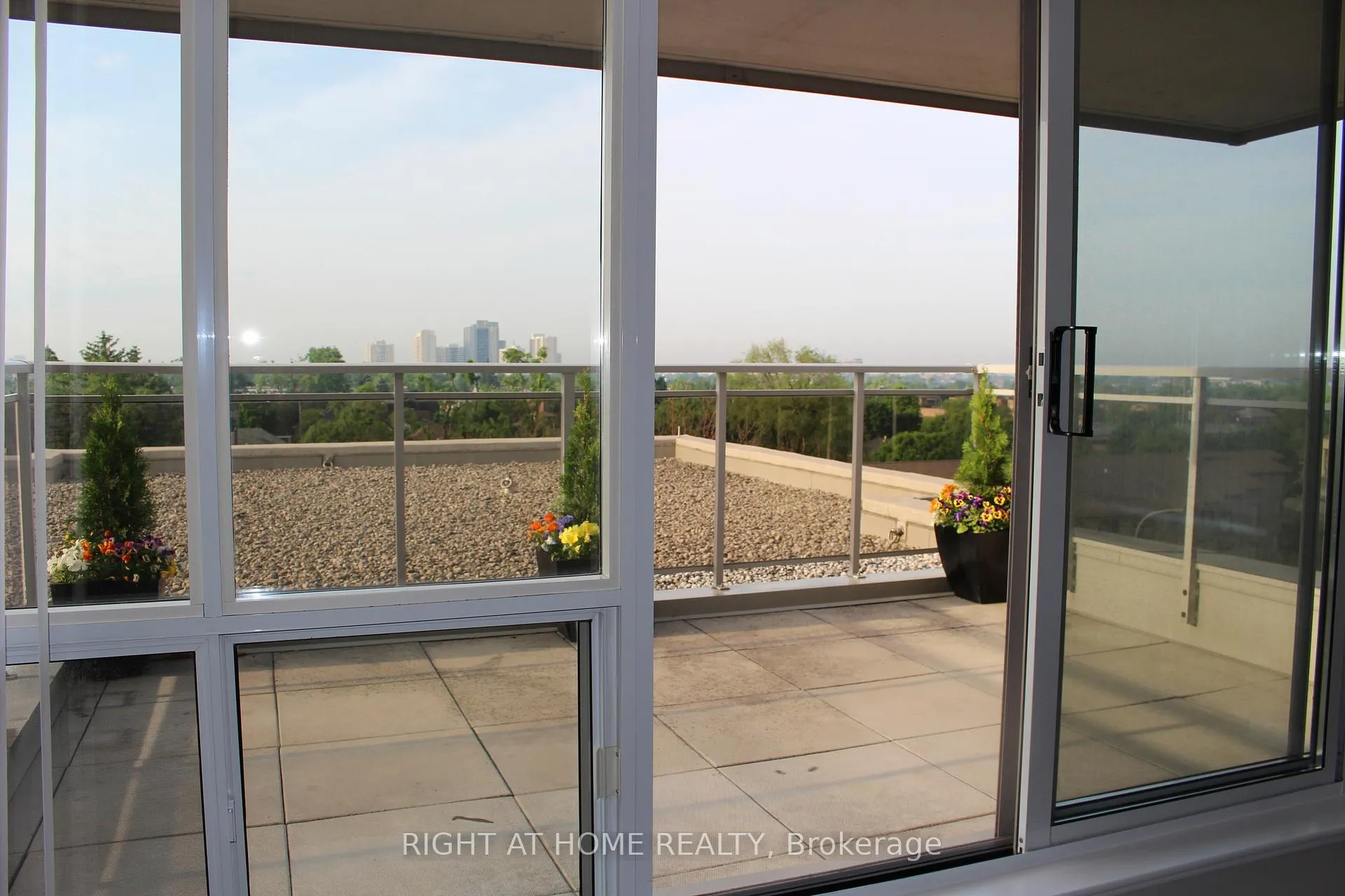 Photo 12 of Unit 710, 650 Lawrence Avenue W, Toronto, Englemount-Lawrence — HOMEH