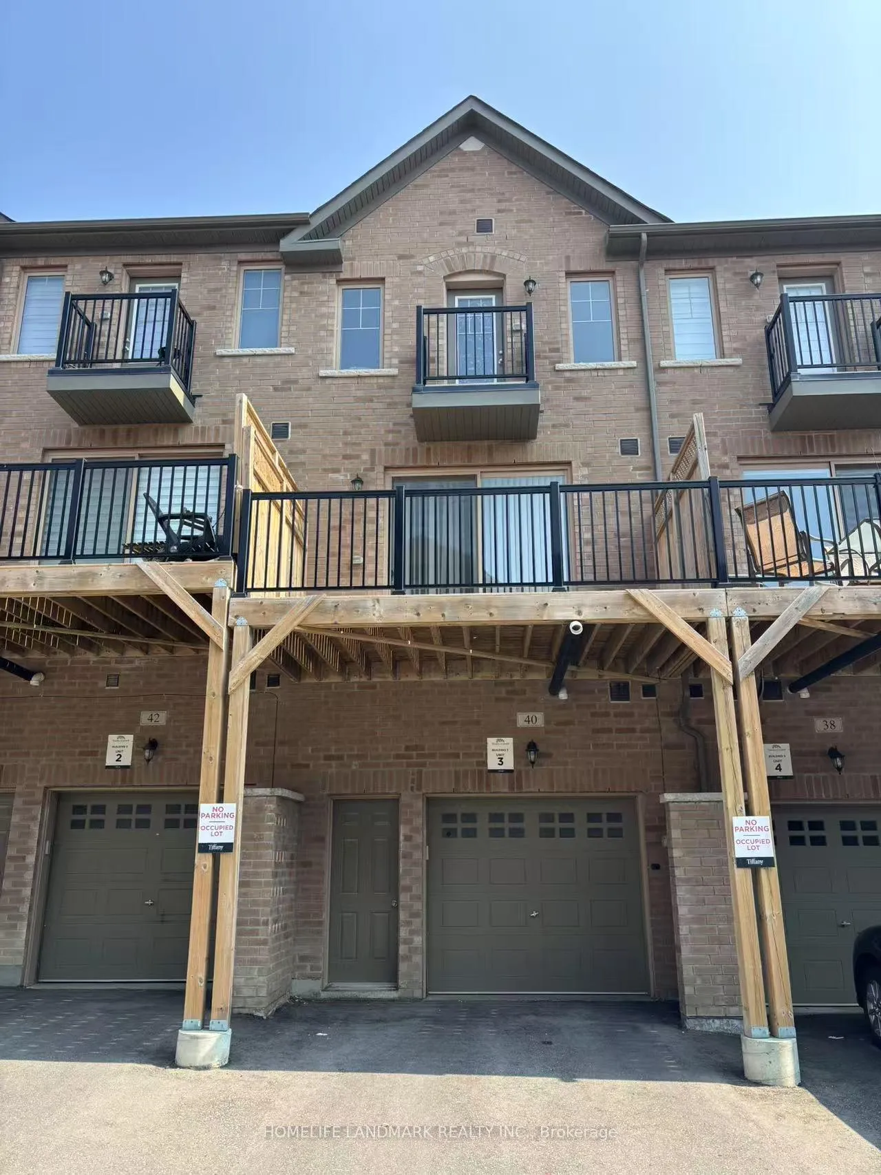 Front of 40 Robert Joffre Leet Avenue