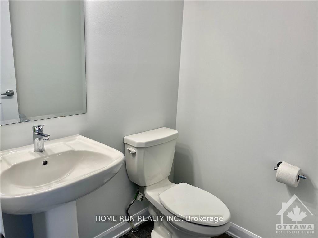 Photo 9 of 138 Maynooth Court, Ottawa, Barrhaven - Half Moon Bay — HOMEH