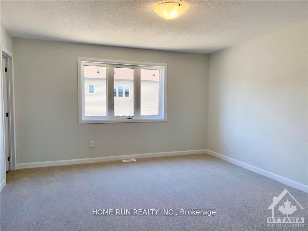 Photo 11 of 138 Maynooth Court, Ottawa, Barrhaven - Half Moon Bay — HOMEH