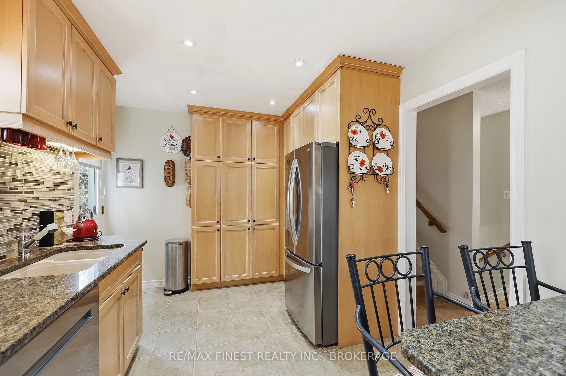 Photo 10 of 87 Old Oak Road, Kingston, Central City West — HOMEH