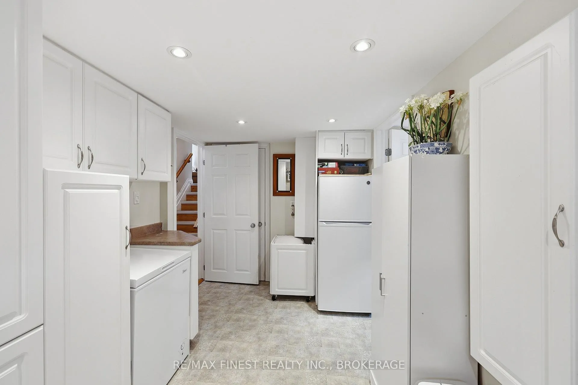 Photo 31 of 87 Old Oak Road, Kingston, Central City West — HOMEH
