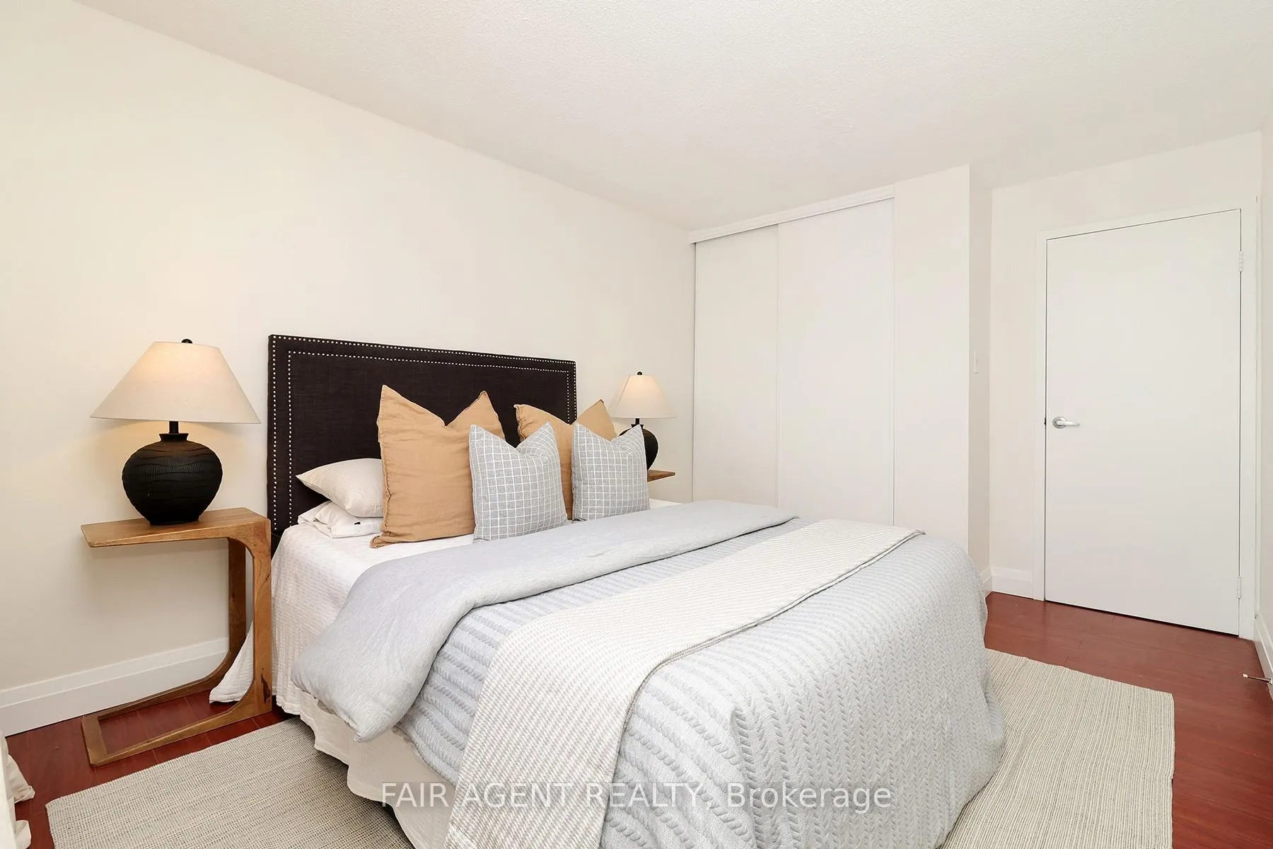 Photo 13 of Unit 1005, 64 Benton Street E, Kitchener, Cedar Hill — HOMEH