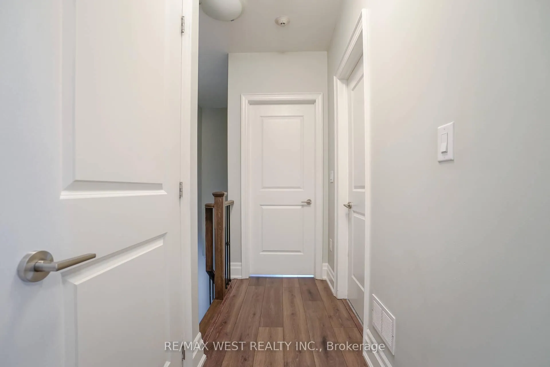 Photo 15 of Unit 213, 10425 Islington Avenue, Vaughan, Kleinburg — HOMEH