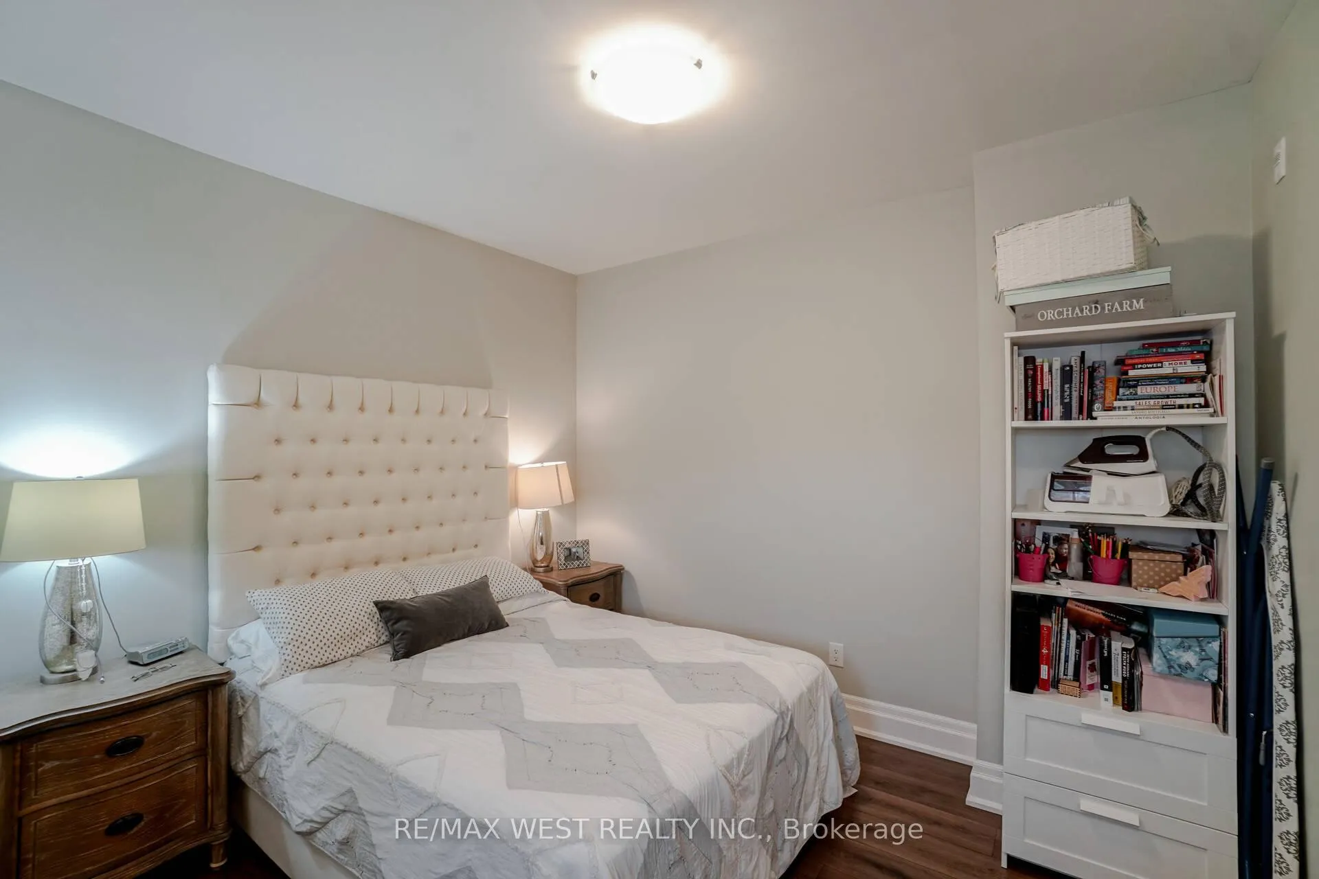 Photo 16 of Unit 213, 10425 Islington Avenue, Vaughan, Kleinburg — HOMEH