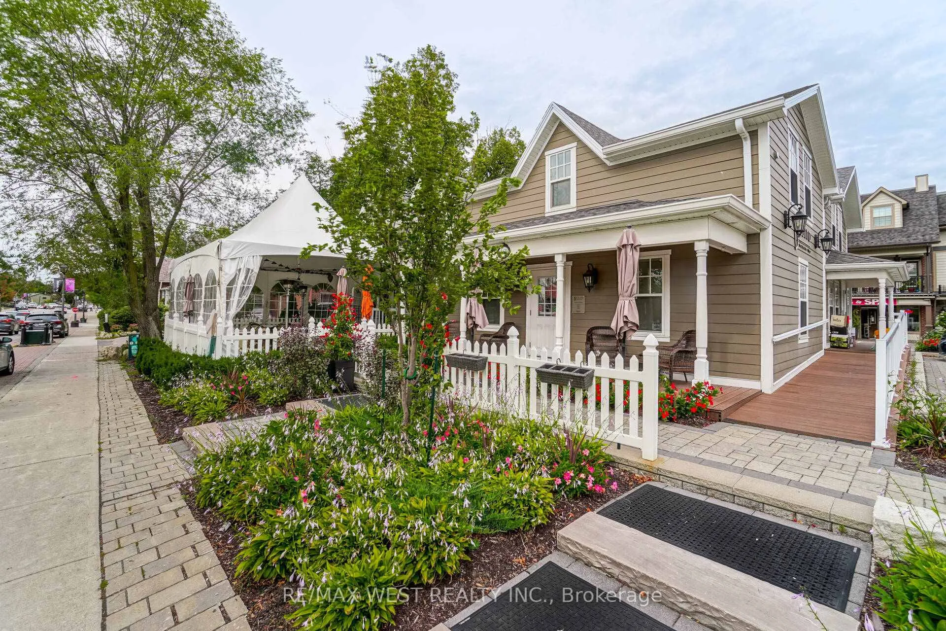 Photo 25 of Unit 213, 10425 Islington Avenue, Vaughan, Kleinburg — HOMEH