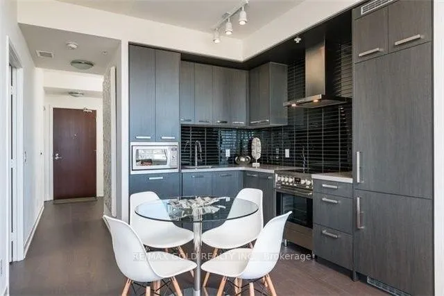 Photo 3 of Unit N514, 120 Bayview Avenue, Toronto, Waterfront Communities — HOMEH