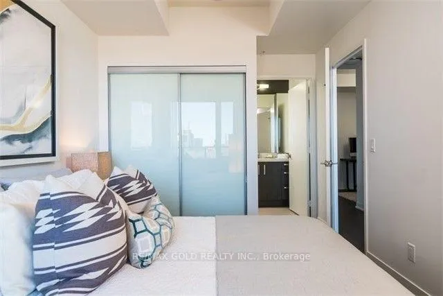 Photo 10 of Unit N514, 120 Bayview Avenue, Toronto, Waterfront Communities — HOMEH