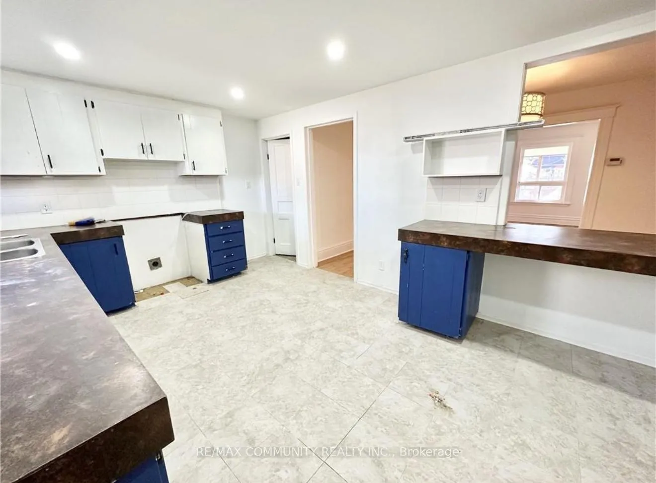 Photo 5 of 39 Beechwood Avenue, Hamilton, Stipley — HOMEH