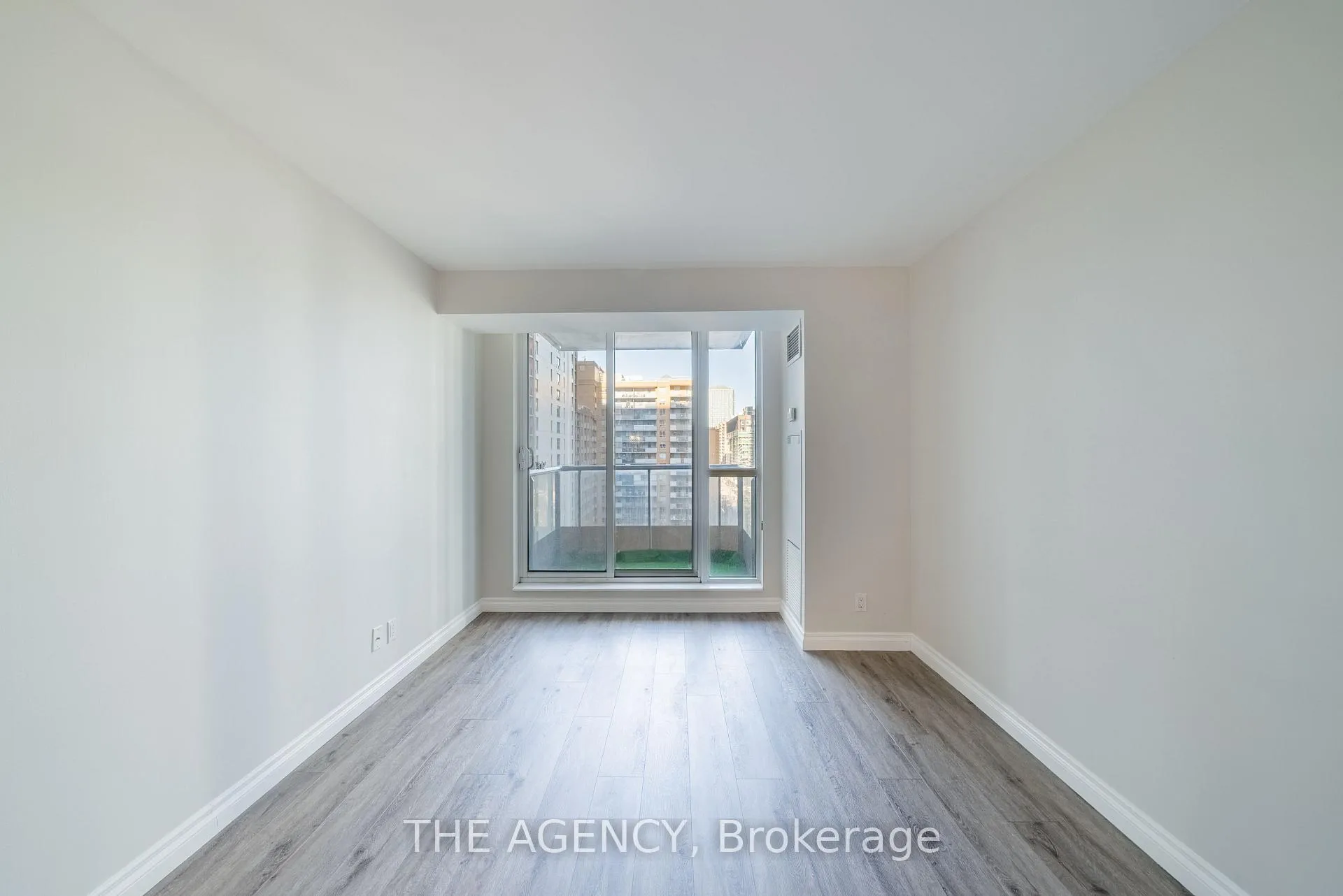 Photo 11 of Unit 902, 76 Shuter Street, Toronto, Church-Yonge Corridor — HOMEH