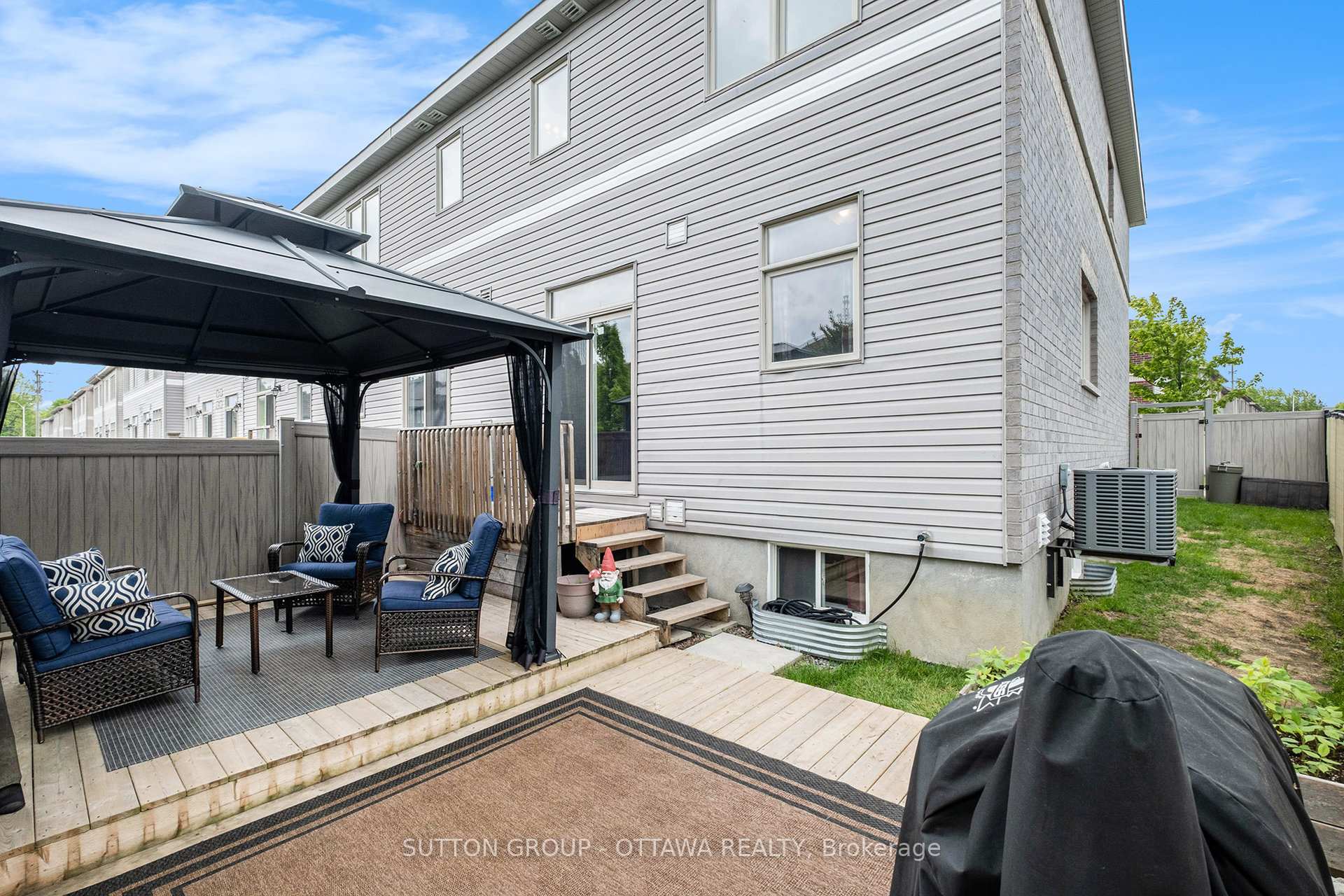 Photo 17 of 100 Camden Private, Ottawa, Barrhaven - Cedargrove/Fraserdale — HOMEH