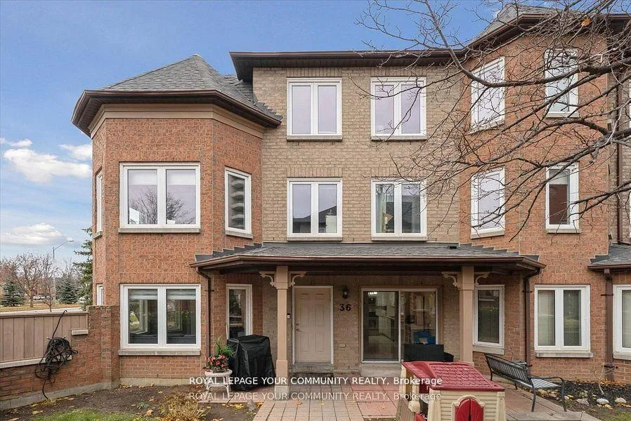 Photo 2 of Unit 36, 735 New Westminster Drive, Vaughan, Crestwood-Springfarm-Yorkhill — HOMEH