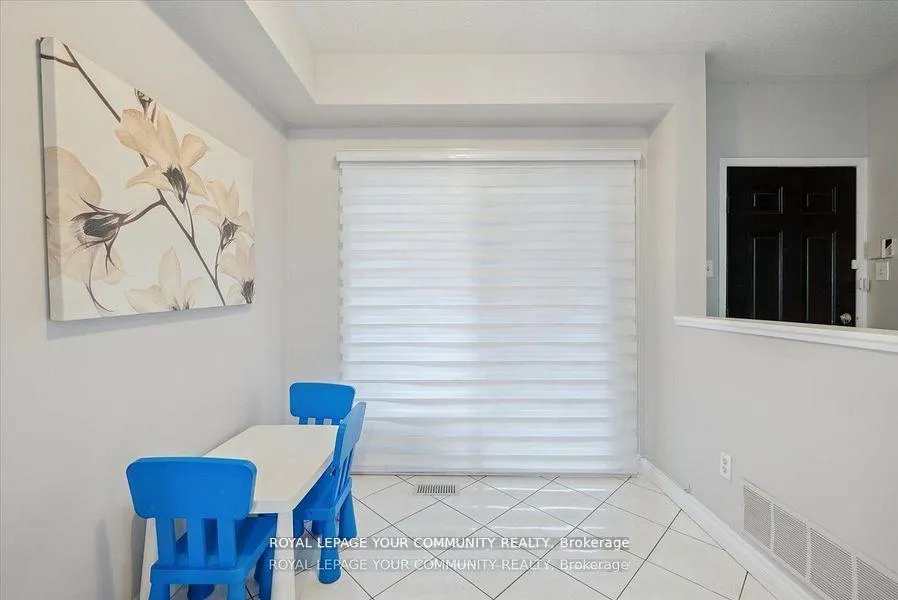 Photo 8 of Unit 36, 735 New Westminster Drive, Vaughan, Crestwood-Springfarm-Yorkhill — HOMEH