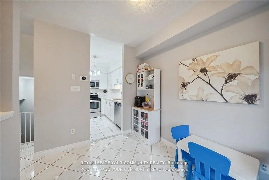 Photo 11 of Unit 36, 735 New Westminster Drive, Vaughan, Crestwood-Springfarm-Yorkhill — HOMEH