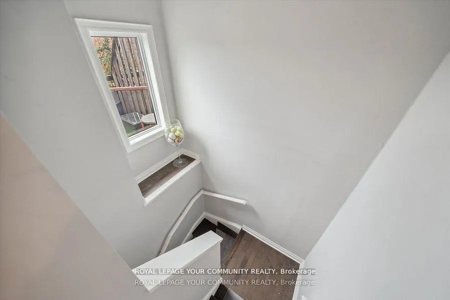 Photo 18 of Unit 36, 735 New Westminster Drive, Vaughan, Crestwood-Springfarm-Yorkhill — HOMEH